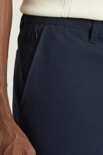 Unlock Effortless Style with Bonobos Stretch Mens Chinos 2.0
