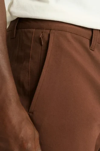Unlock Effortless Style with Bonobos Stretch Mens Chinos 2.0